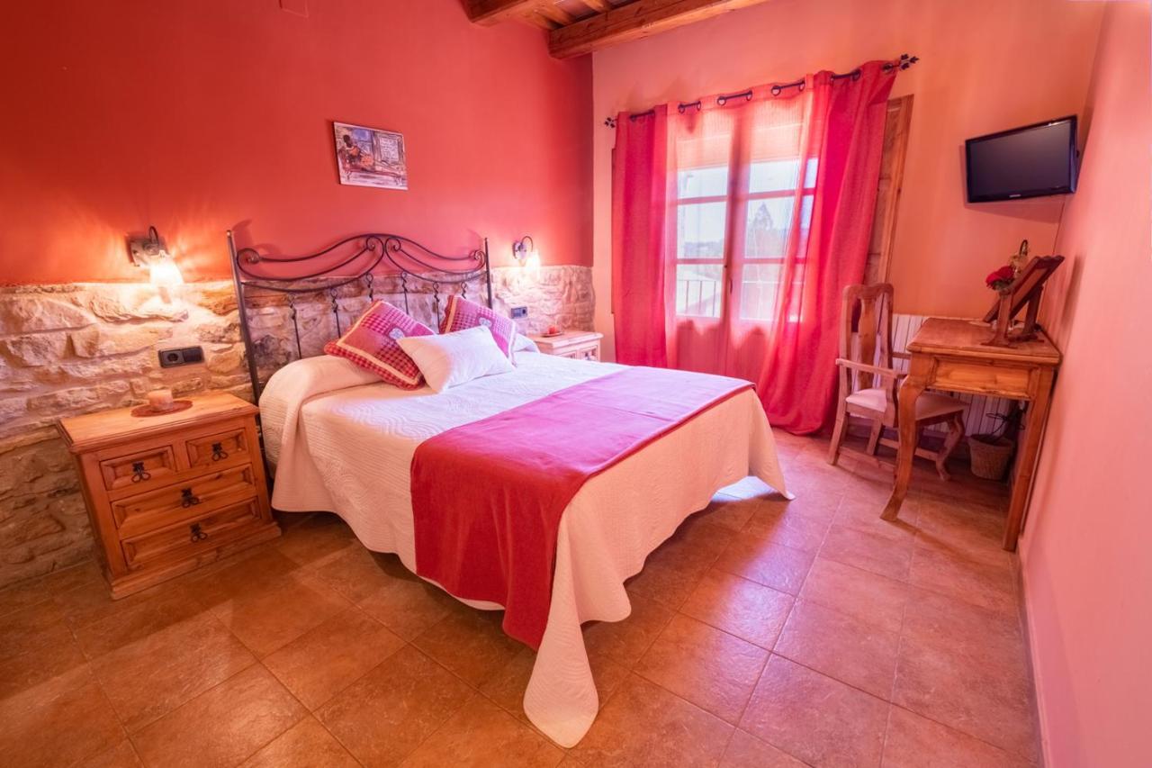 Cal Ros Bed & Breakfast *