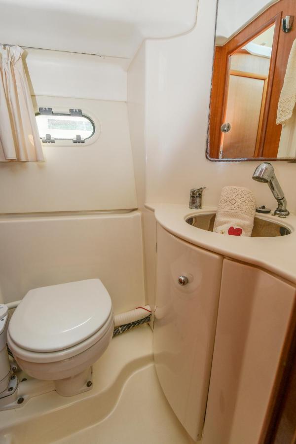 Hotel en barco Yate 32 Pies Jeanneau *