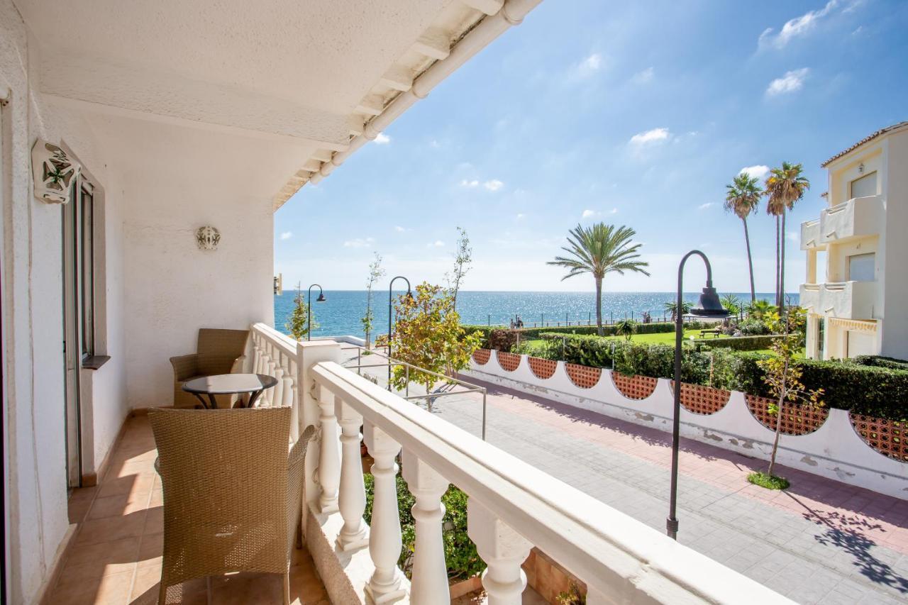 Lets In The Sun La Cala Beachside Townhouse Holiday home *