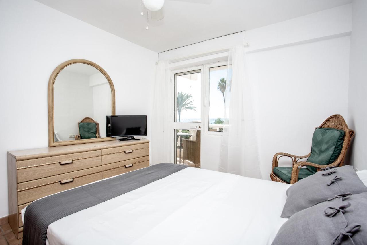 Lets In The Sun La Cala Beachside Townhouse Holiday home *