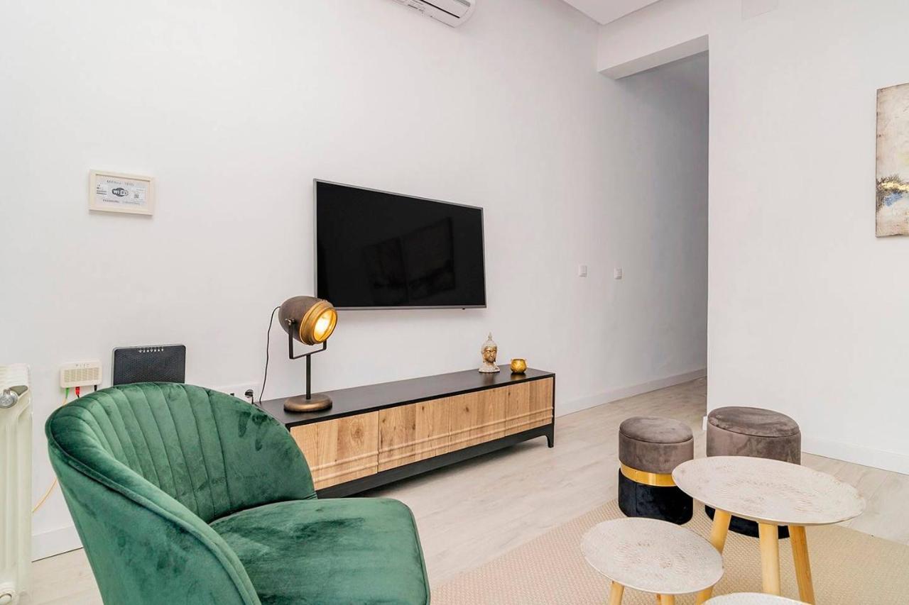Apartamento With Balconies In La Latina By Batuecas Madrid