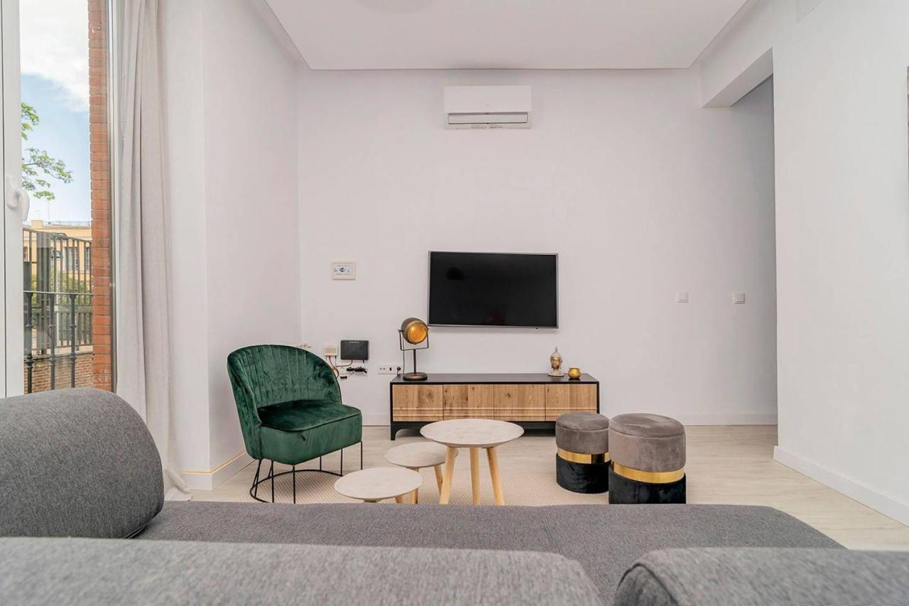 Apartamento With Balconies In La Latina By Batuecas *