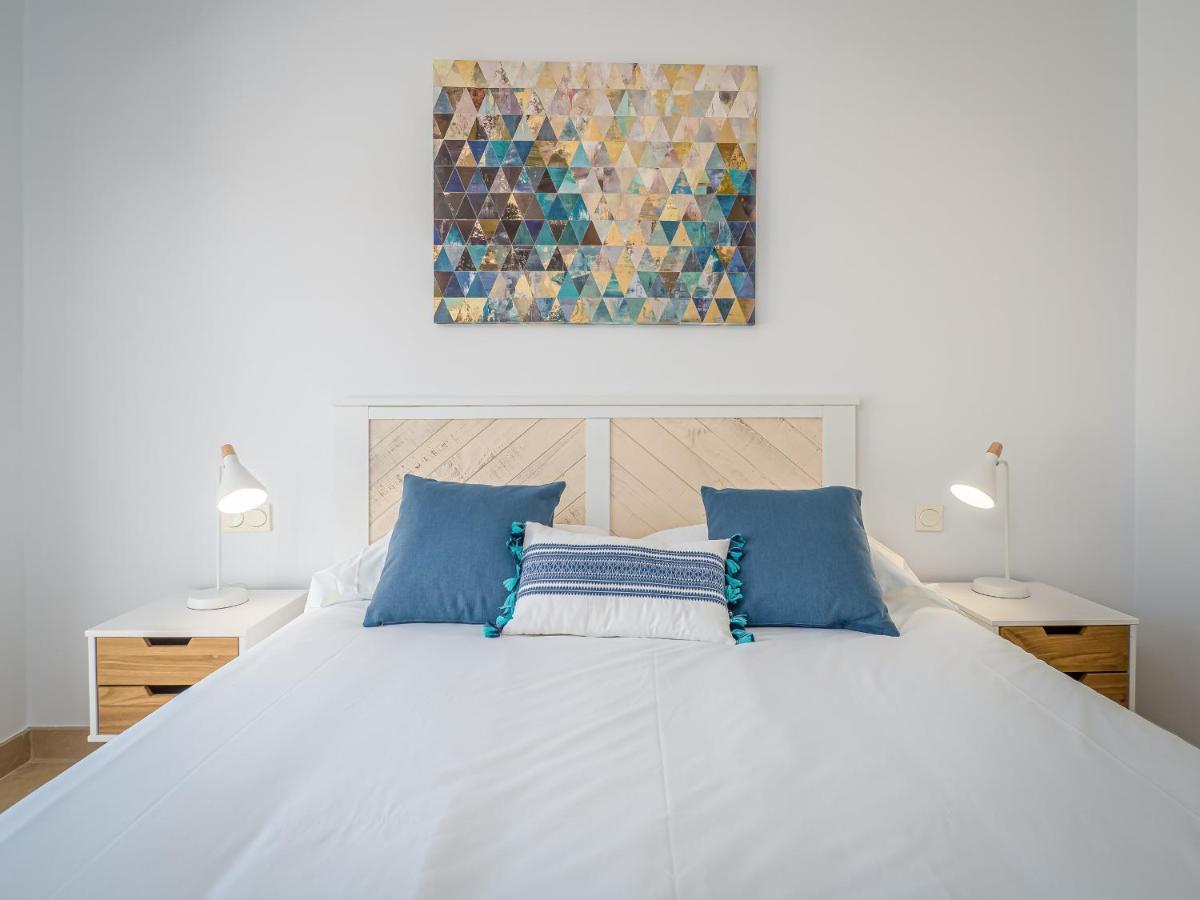 2290-apt With Terrace Sea View And Pools *