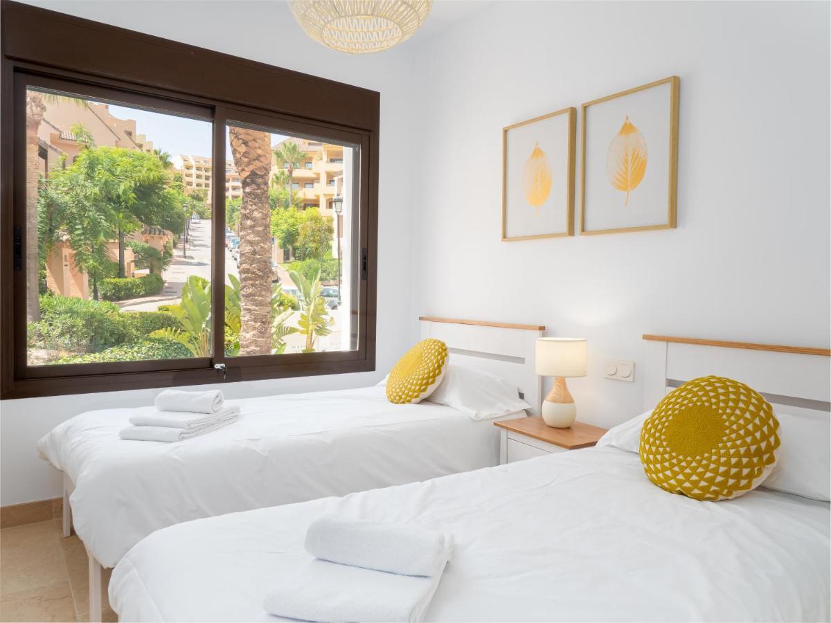 2290-apt With Terrace Sea View And Pools *