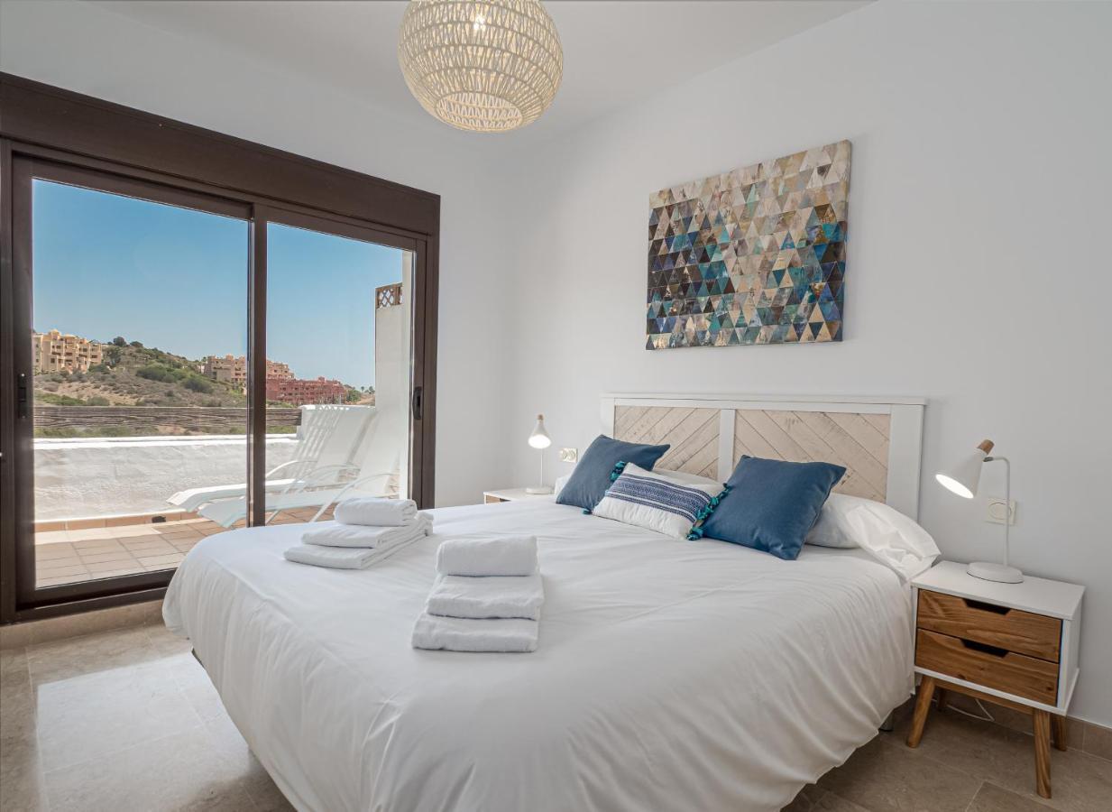 2290-apt With Terrace Sea View And Pools Manilva