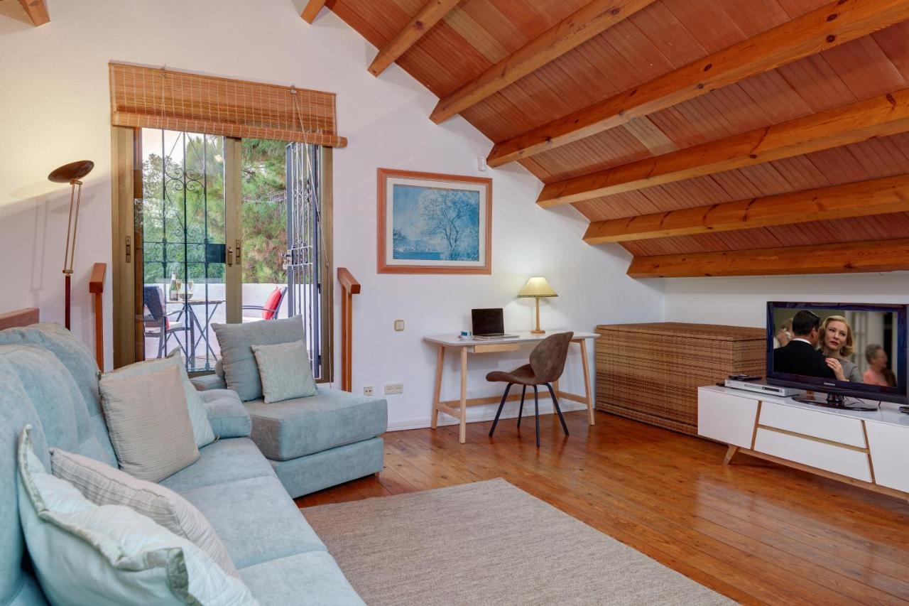 With Private Pool And Garden In Villa Marbella