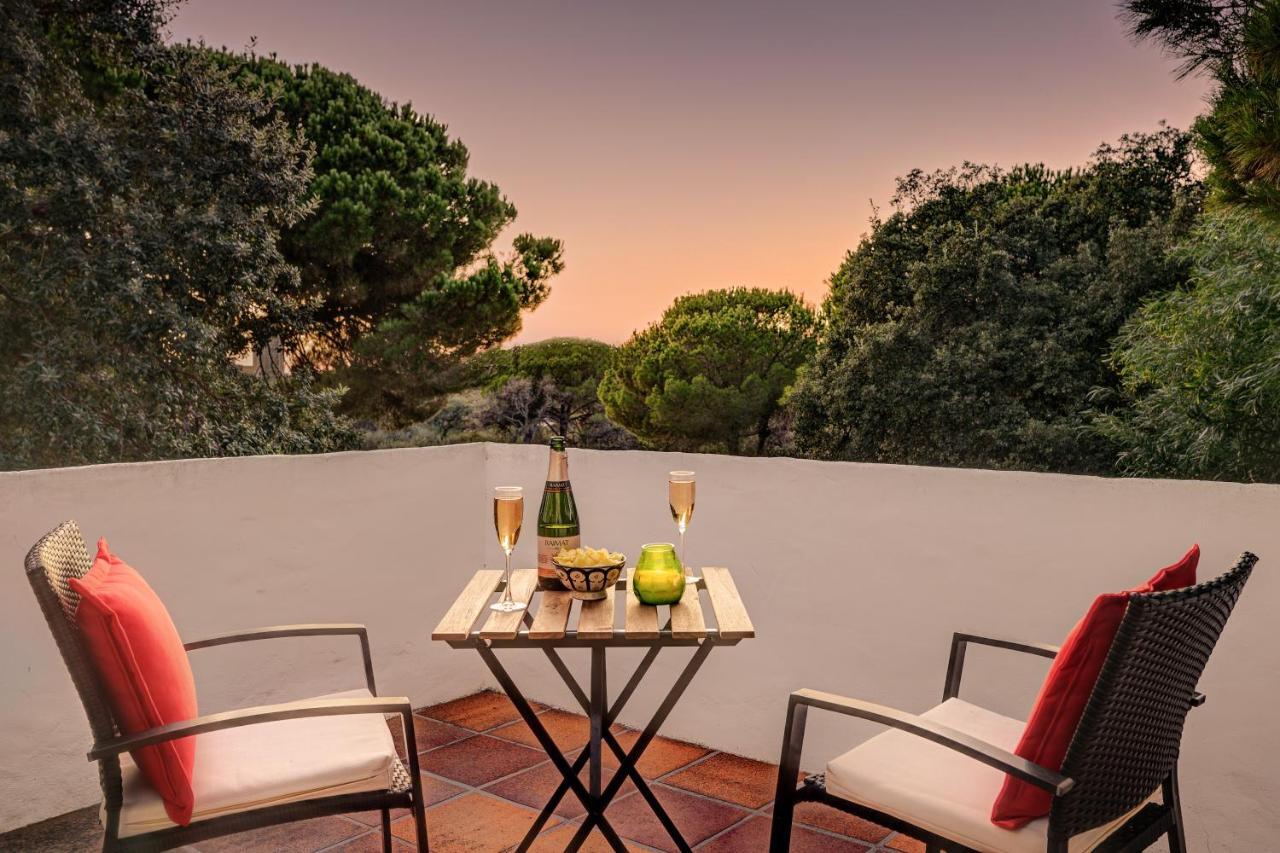 With Private Pool And Garden In Villa *