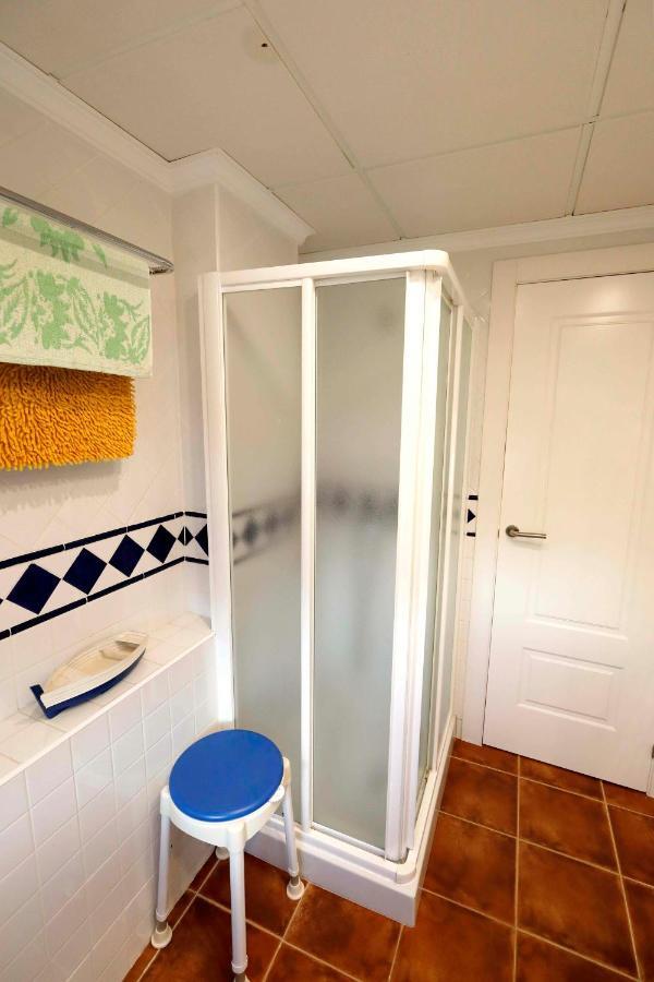 Center Paseo Apartment: Renovated With Double Garage *