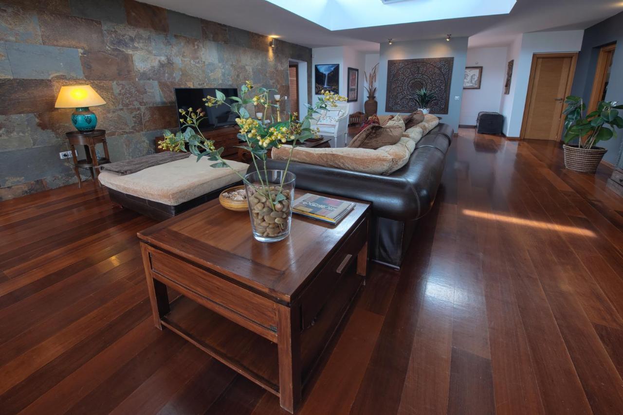 Aura Villa