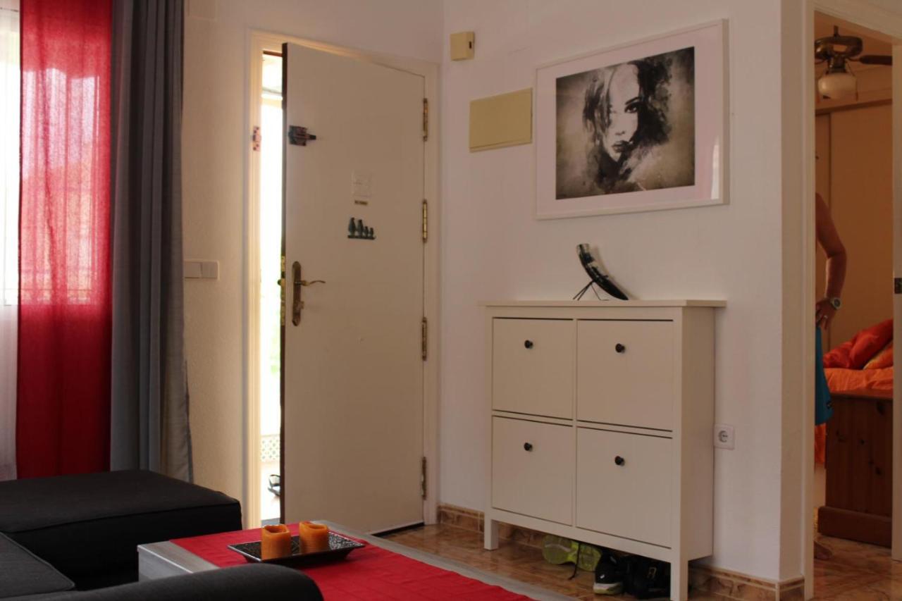 Apartment 2 Bedroom In La Zenia *