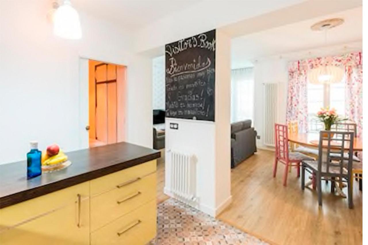 Visitor's Book Apartment *
