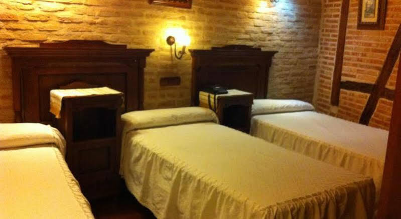 Hospederia Casa De Cisneros 2*