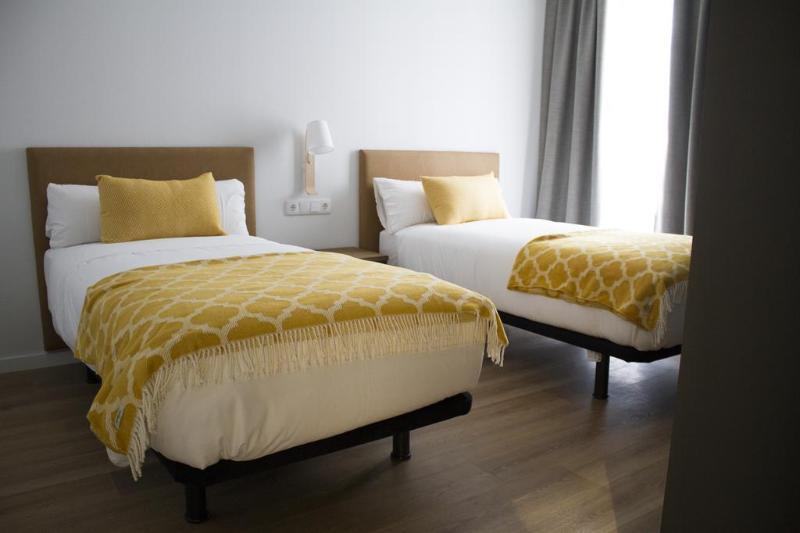 Lux Santiago *