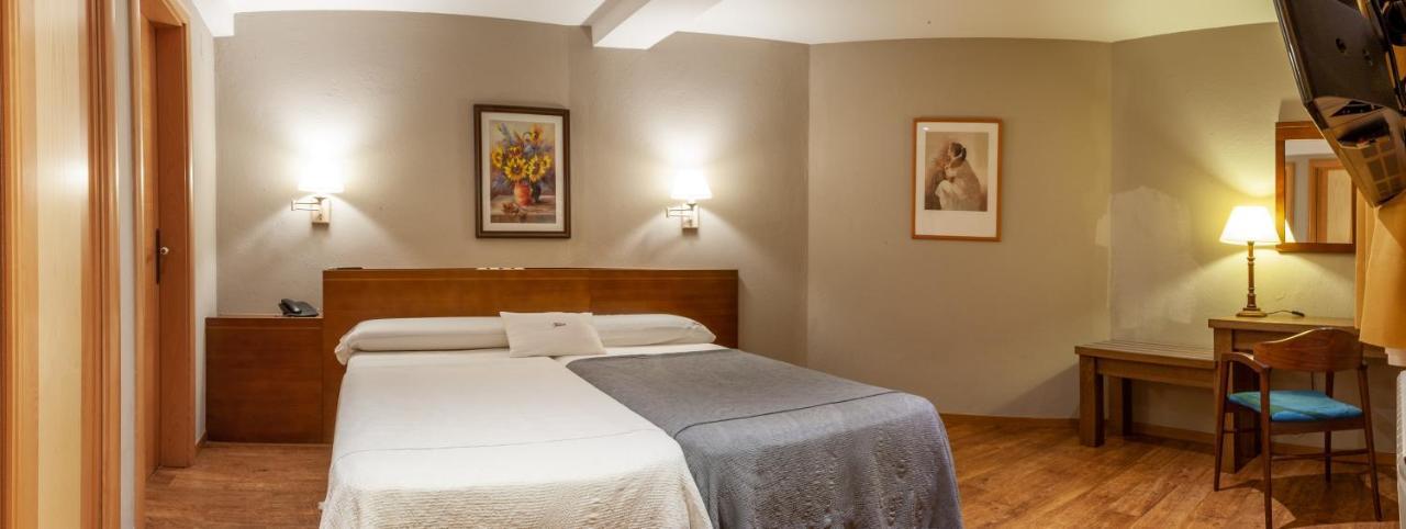 Fonda Merce Hotel Llivia