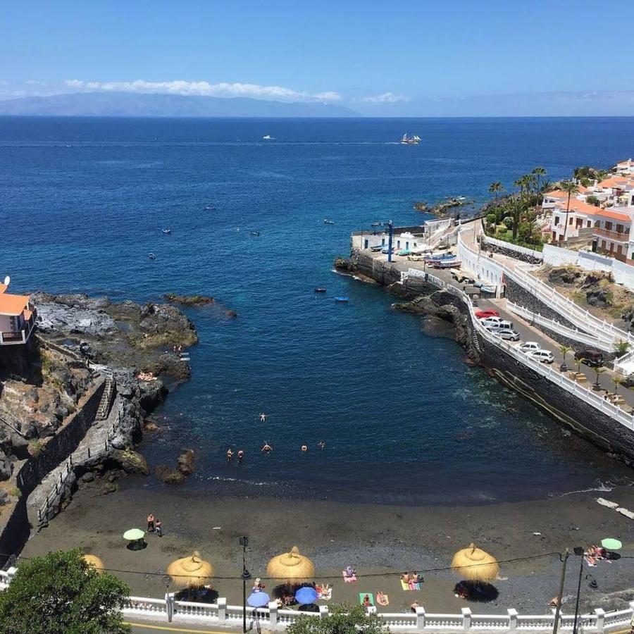 House In Puerto Santiago, To The Beach 100 Meters !!! Сasa de vacaciones