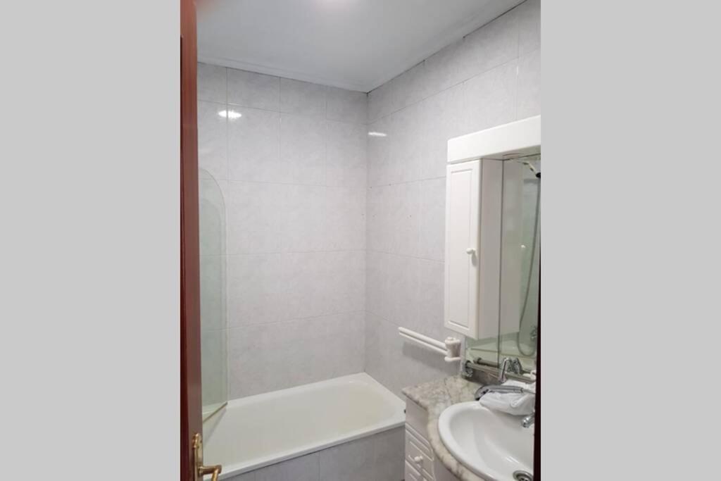 Magnifica Casa Con Garaje Muy Bien Comunicada Apartamento Santiago de Compostela