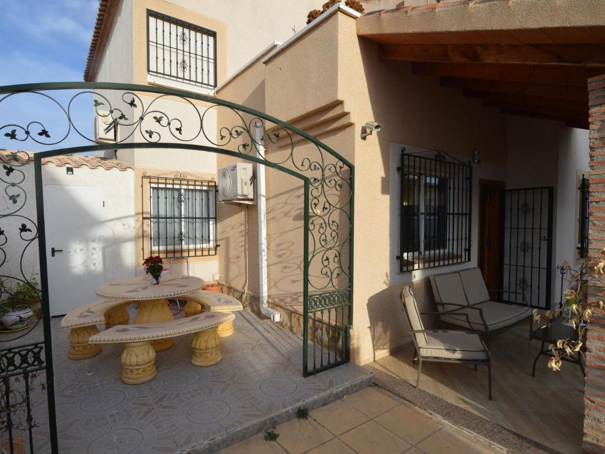 Belvilla By Oyo Casa Crispin *