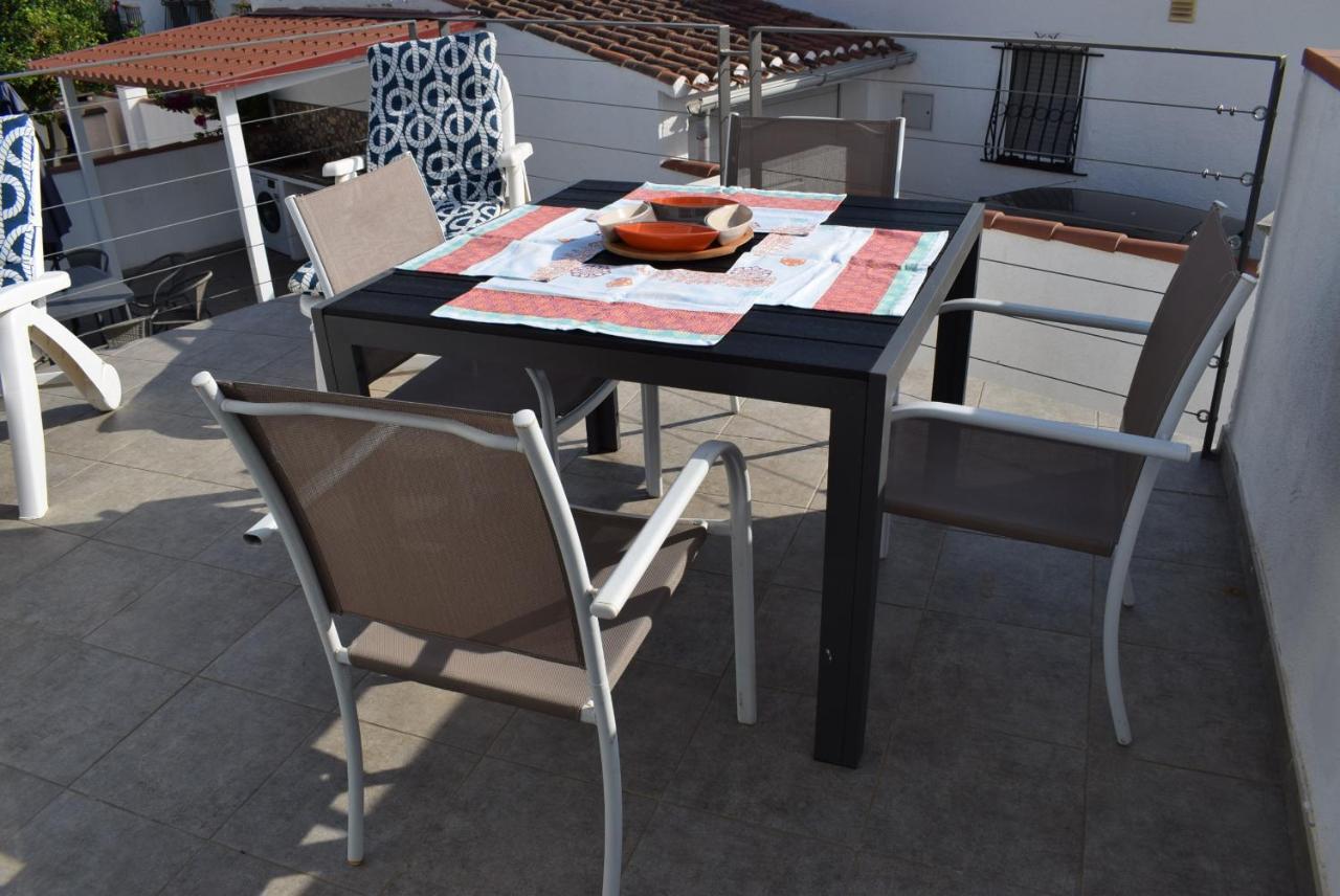 Сasa de vacaciones Casa Con Piscina Privada Y Cerca Playa Ref 382 Ampuriabrava