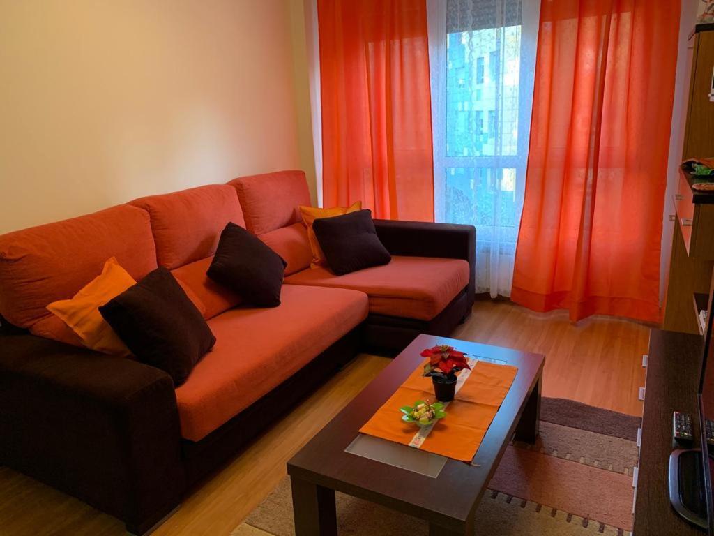 Apartment Mota-2 Huca-los Prados; Parking Y Wifi Gratis