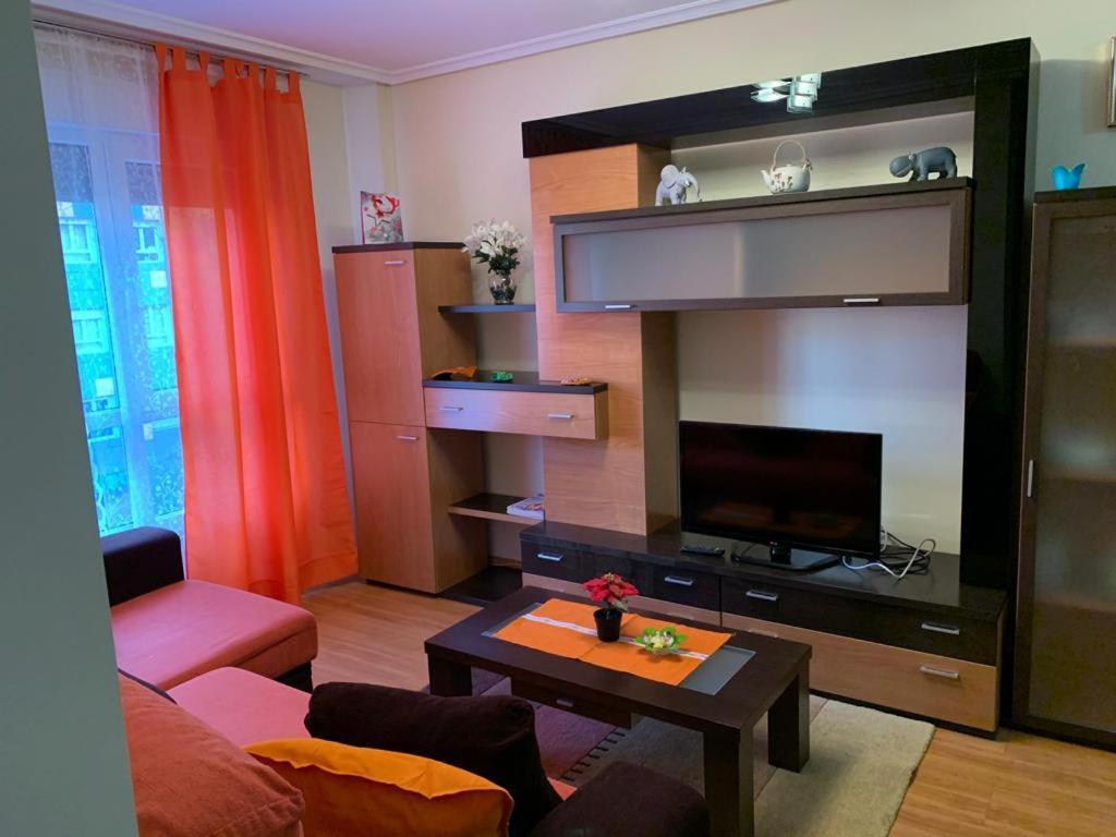 Mota-2 Huca-los Prados; Parking Y Wifi Gratis Apartment Oviedo