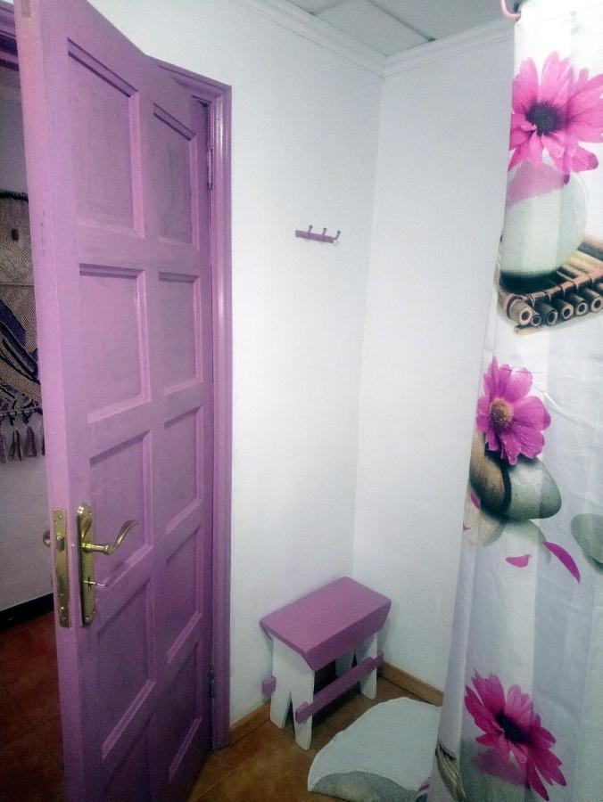 The Violet House Muy Cerca Del Aeropuerto Tenerife Norte Habitación en casa particular