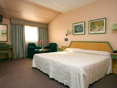 Hotel Puente 2*