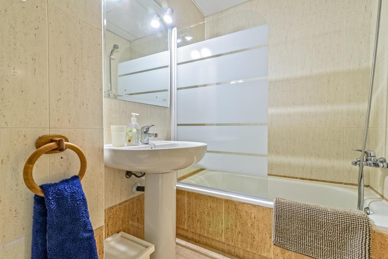 Apartamento Apartamento&piscina Cerca De Barcelona *