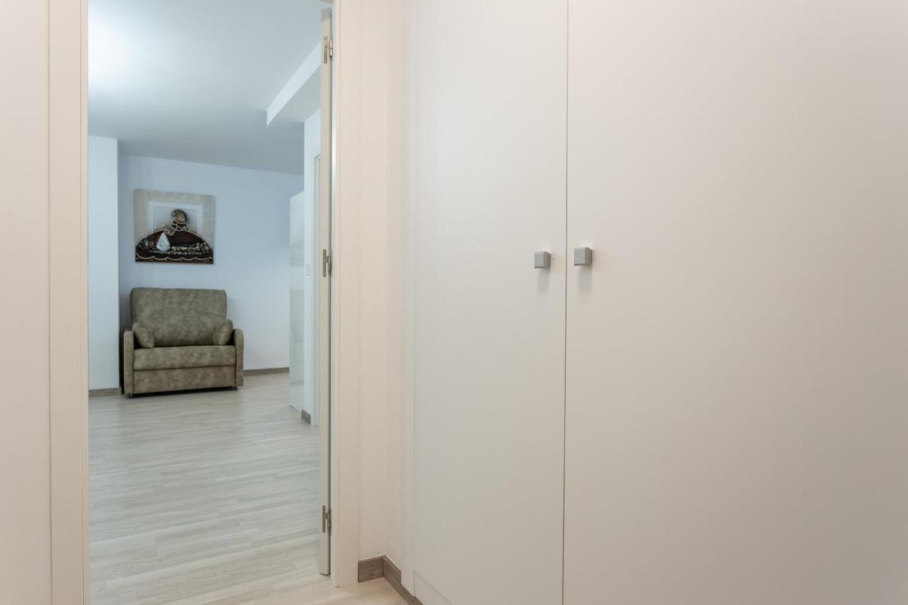 Apartment Center Deluxe Ii *
