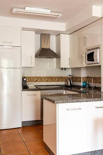 Sunny Apartment *
