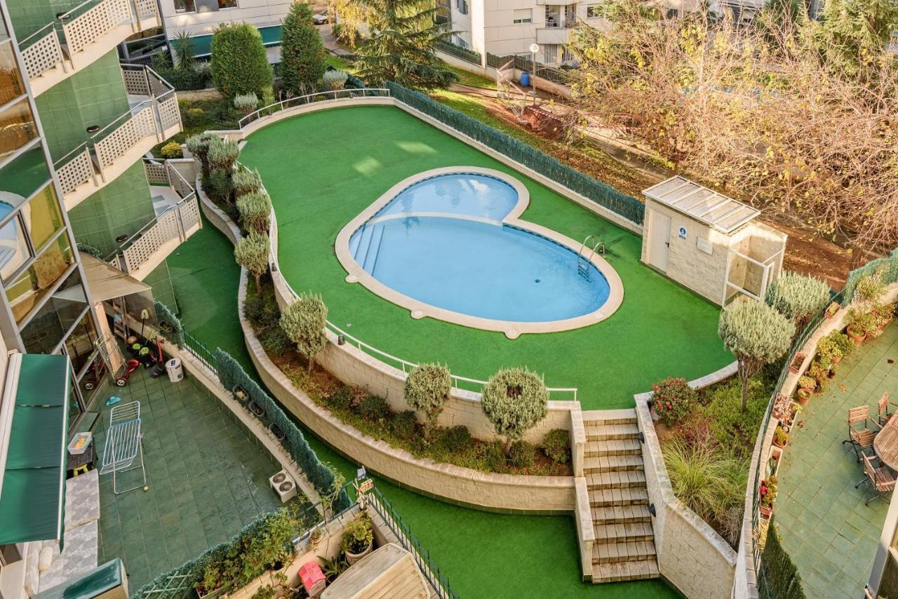 Apartamento&piscina Cerca De Barcelona *