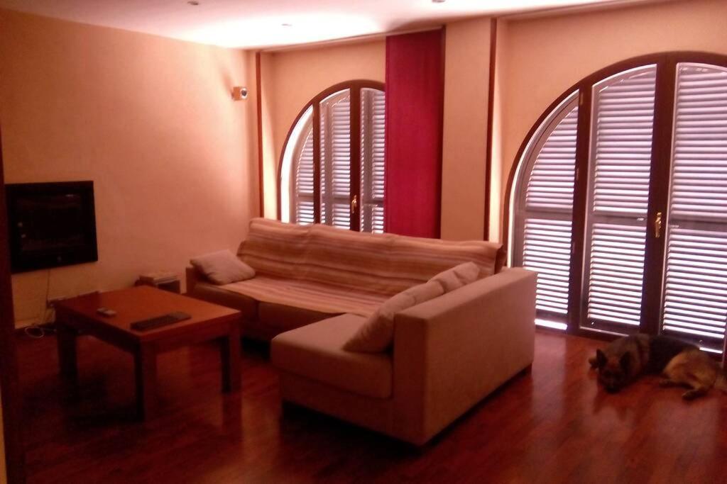 Chalet Casa De Campo Perfectamente Equipada