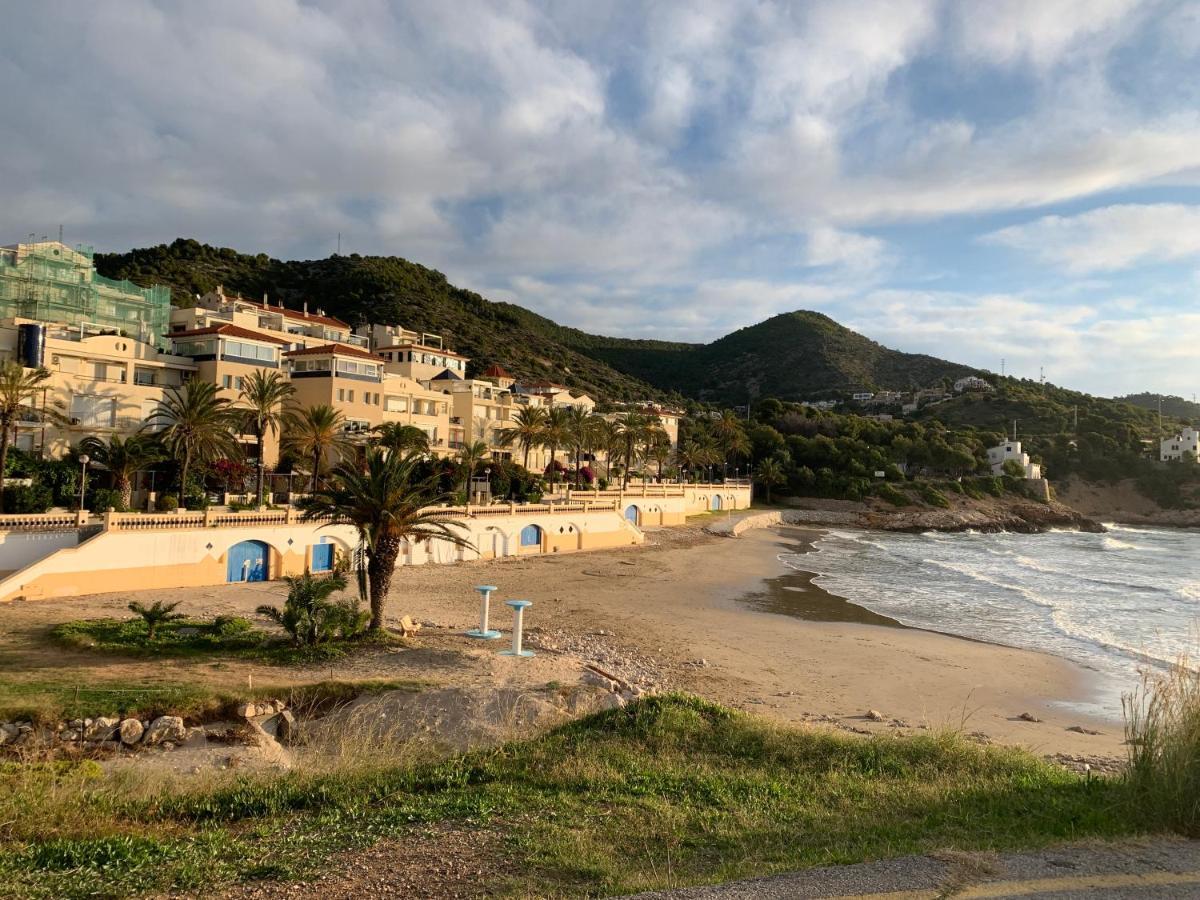 Hotel en barco Oceanis 38 Sitges