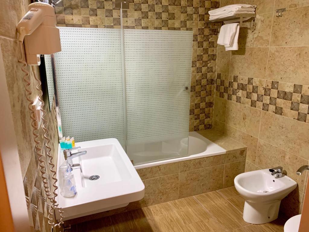 Hotel Almadrabeta *