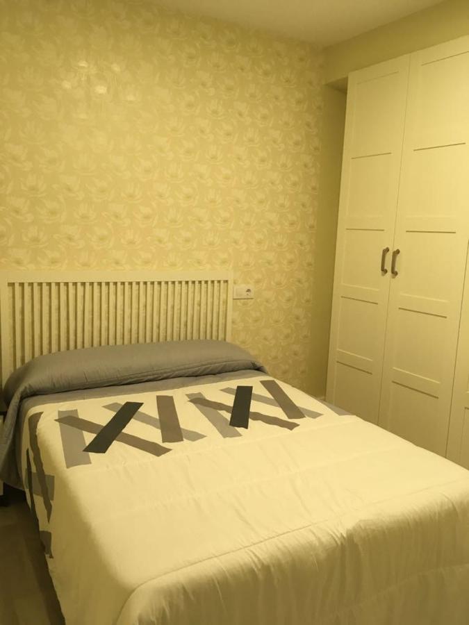Centrico Al Lado De La Estacion D Tren Apartamento
