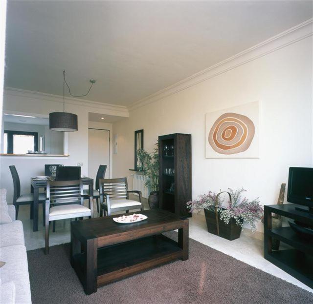 525 Roda Golf 17-1 Apartment *