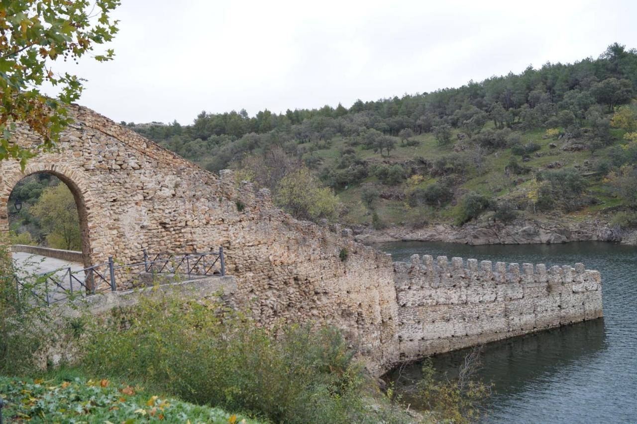 Puente Viejo De Buitrago Casa Roble