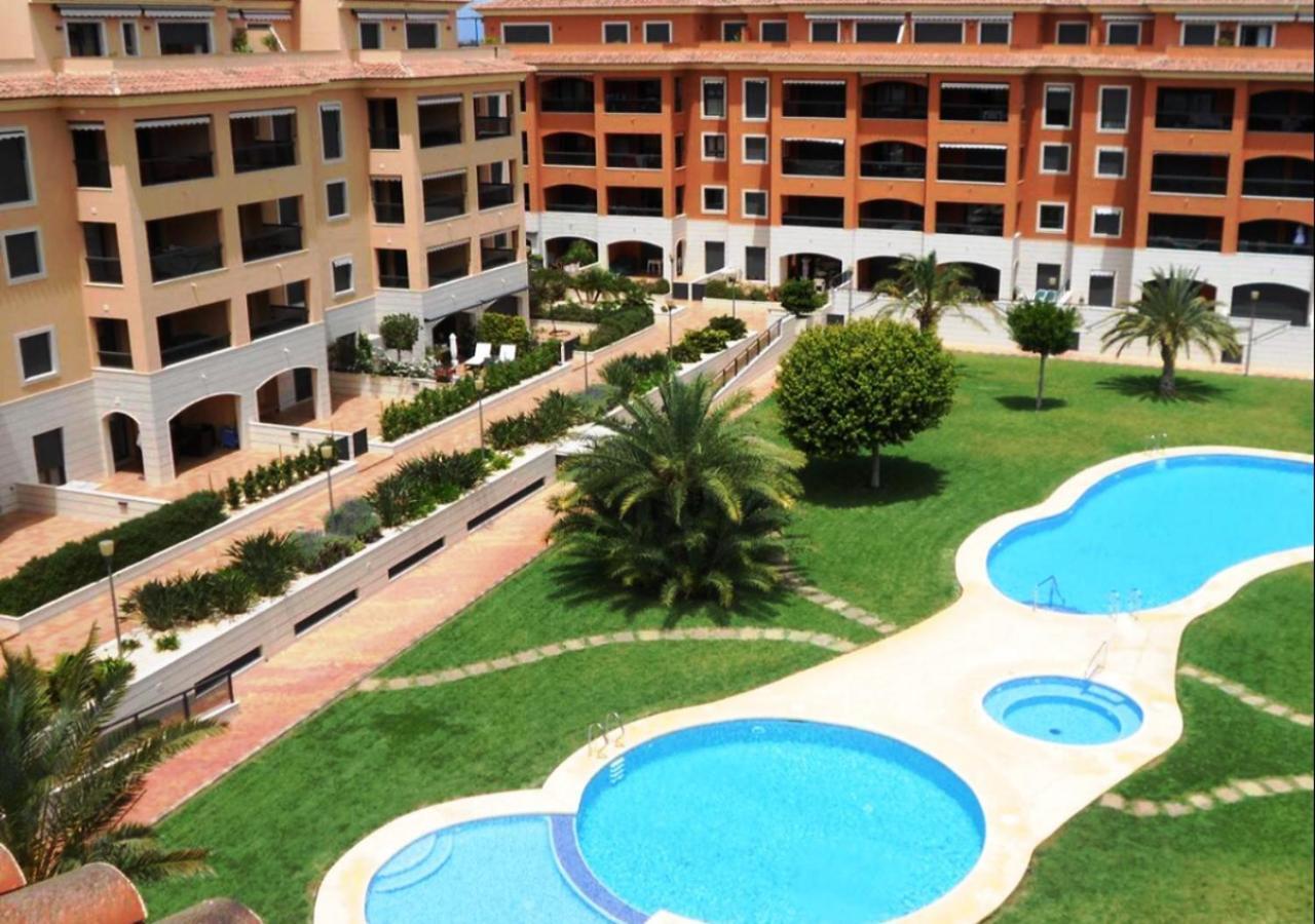 Apartamento Con Terraza Sur * Dénia