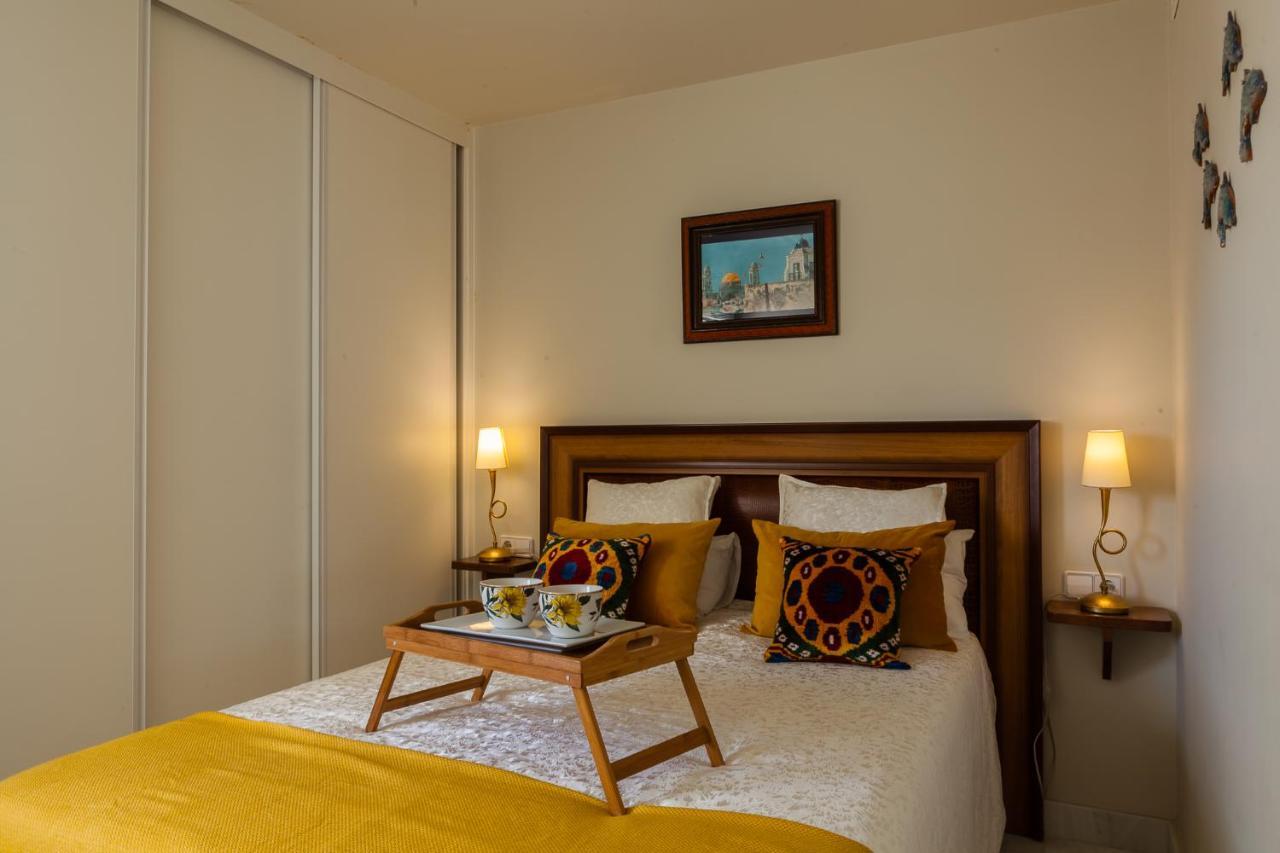 ***** Attic With Impressive Views And Jacuzzi Apartment Cadiz
