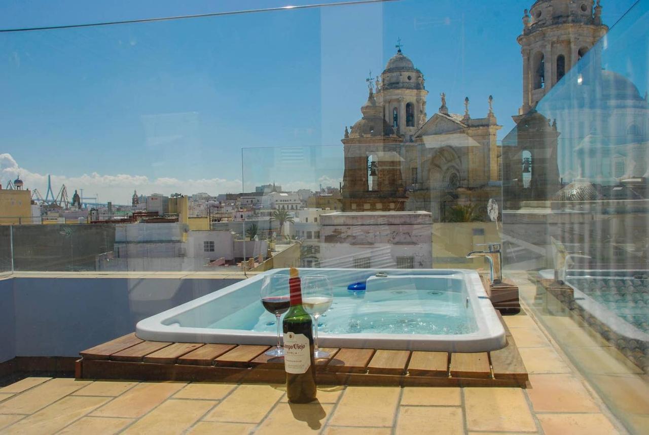 Apartment ***** Attic With Impressive Views And Jacuzzi