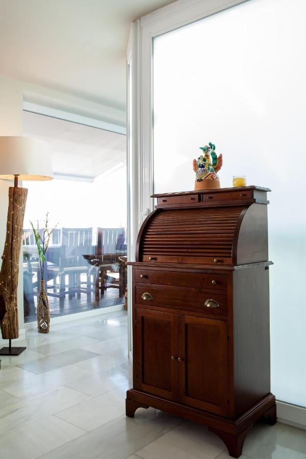 ***** Attic With Impressive Views And Jacuzzi *