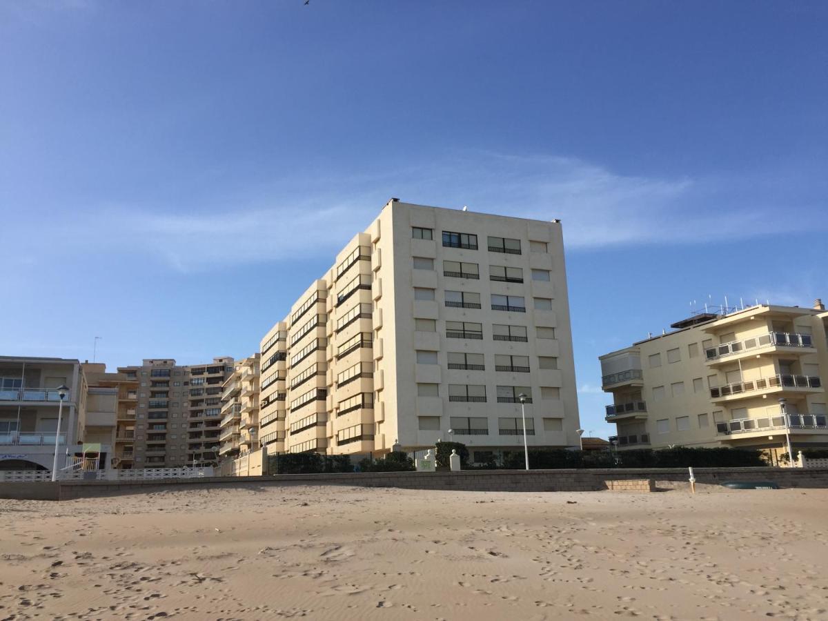 Peaceful In A Beachfront Complex Apartment