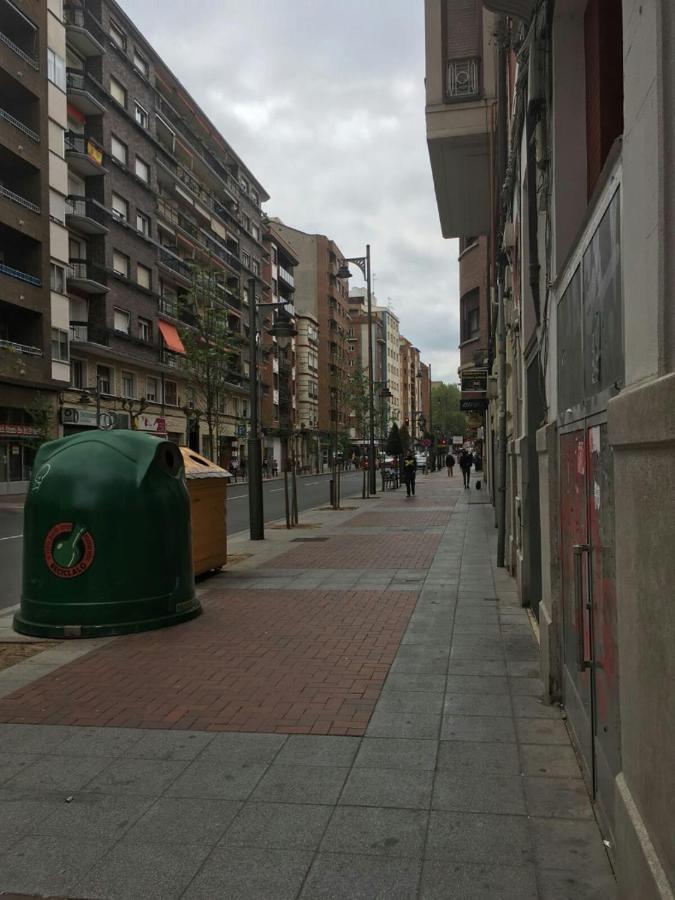 Centrico Al Lado De La Estacion D Tren *