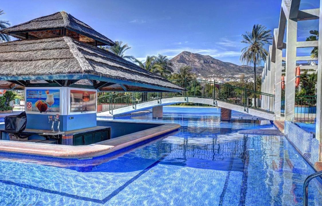 Primera Linea De Playa En Benalmadena, Vistas Al Mar , Benal Beach Malaga Apartamento *