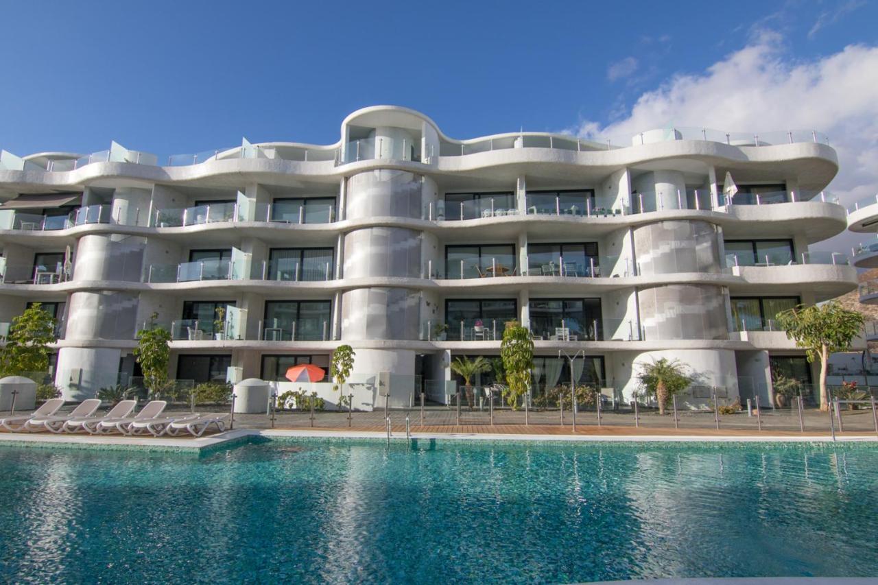 Apartment Luxury Apartment, Parking, Terrace, Pool.