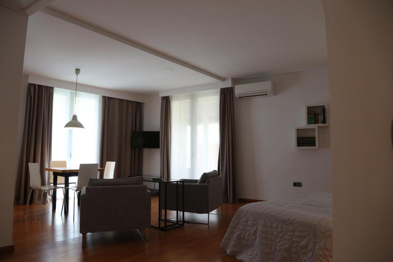 Apartment Coles Apartasuites *