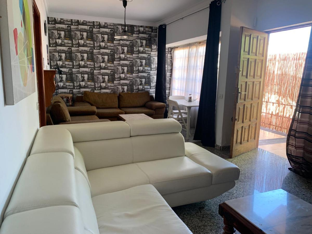 Yumbo House 1 *