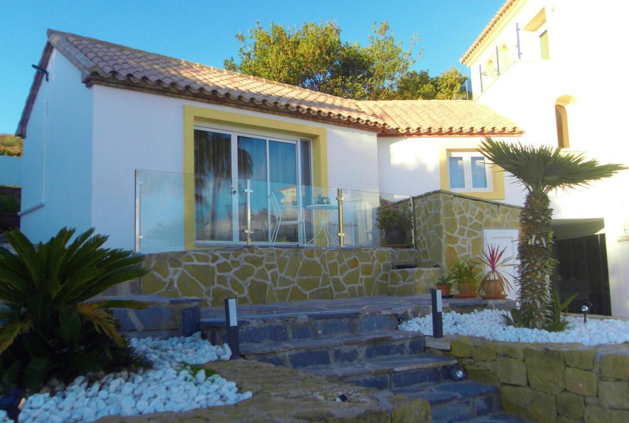 Bed & Breakfast Three Palms