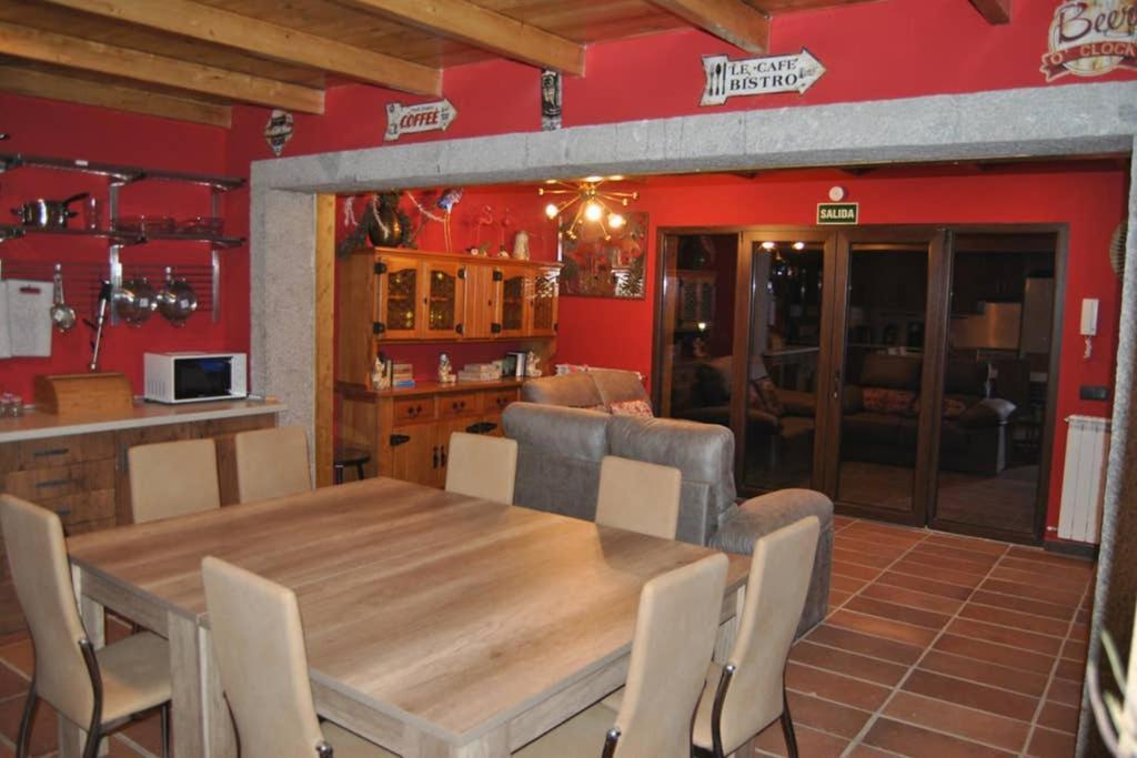 Angeles Con Piscina Y Jacuzzi Villa *