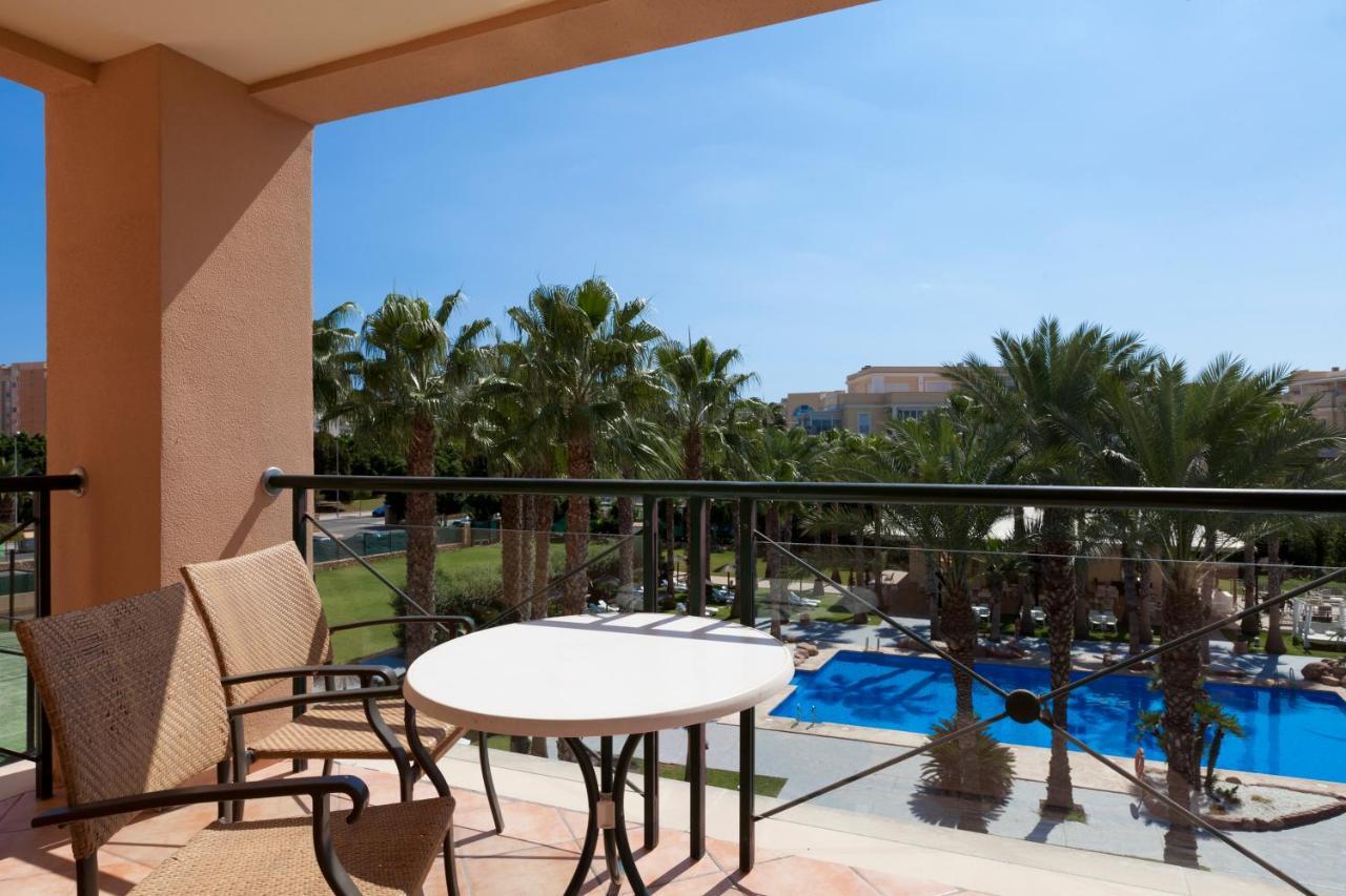 Golf Hotel