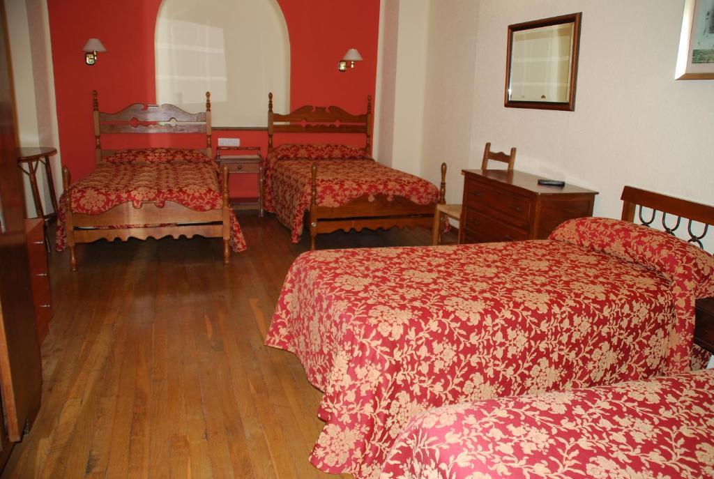 Ayestaran I Guest house *